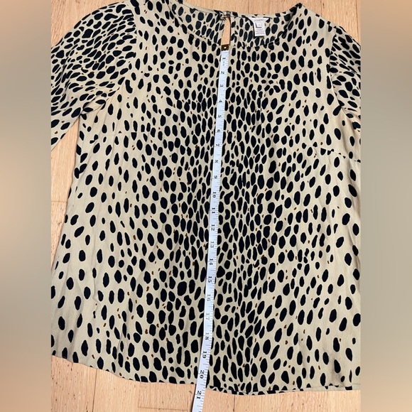 J. Crew Cheetah Print Long Sleeve Blouse, Keyhole Back - Size 2 - Picture 6 of 9